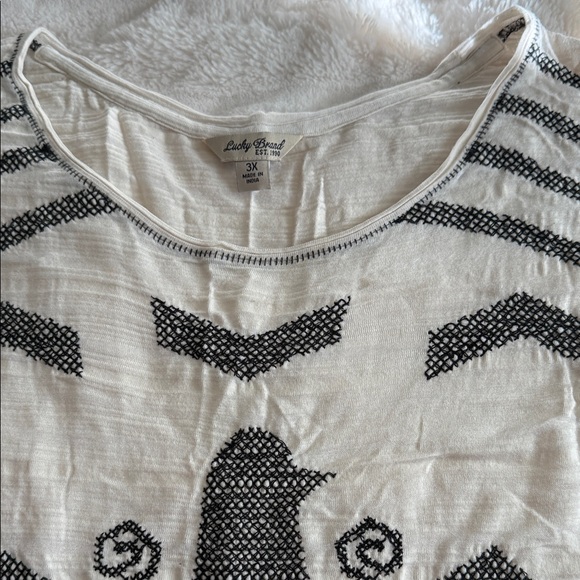 Lucky Brand Cream T-Shirt with Black Stitching - Picture 3 of 5